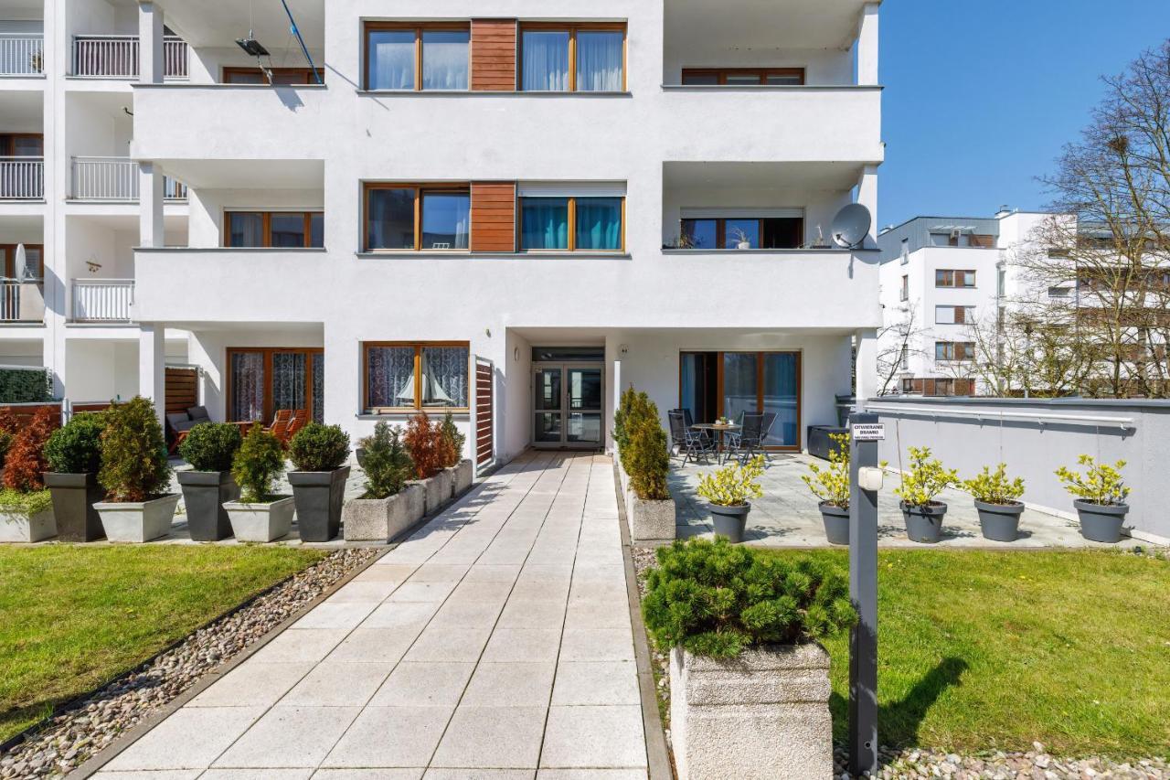 Family Apartment Magic & Sea With Terrace By Noclegi Renters シフィノウイシチェ エクステリア 写真